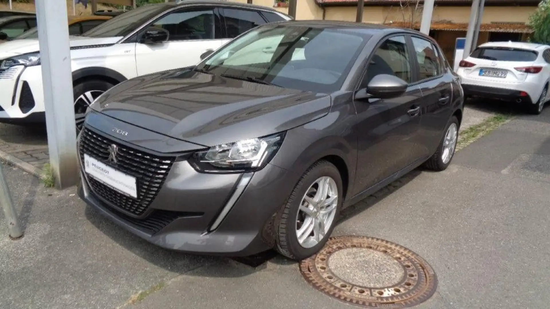 Peugeot 208 PureTech 75 Active, Klima, Apple Car Play Grijs - 1