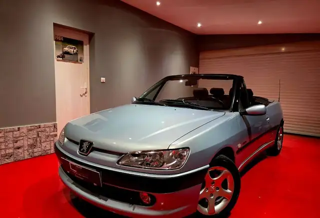 Peugeot 306 Cabriolet PININFARINA Série limitée SAINT TROPEZ 1.8 16V 112 CH Première Main État EXCEPTIONNEL