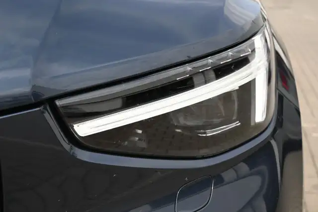 Volvo Ex40 view 10