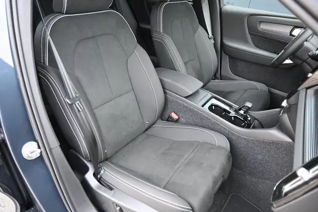 Volvo Ex40 view 15