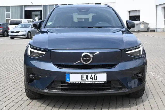 Volvo Ex40 view 8