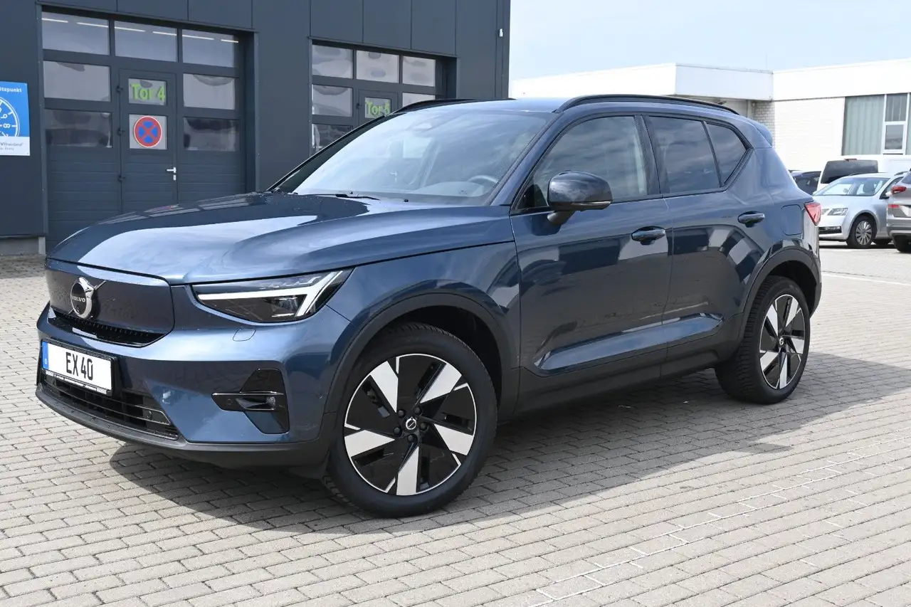 Volvo EX40 2026