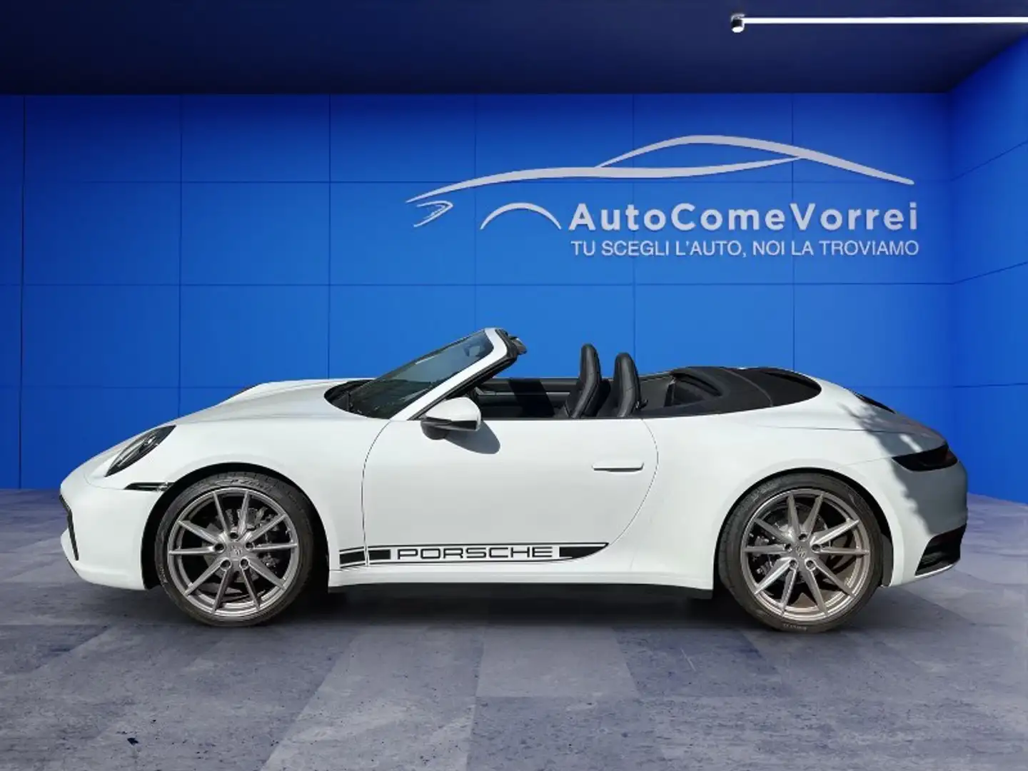 Porsche 992 992 Carrera Cabriolet Beige - 1