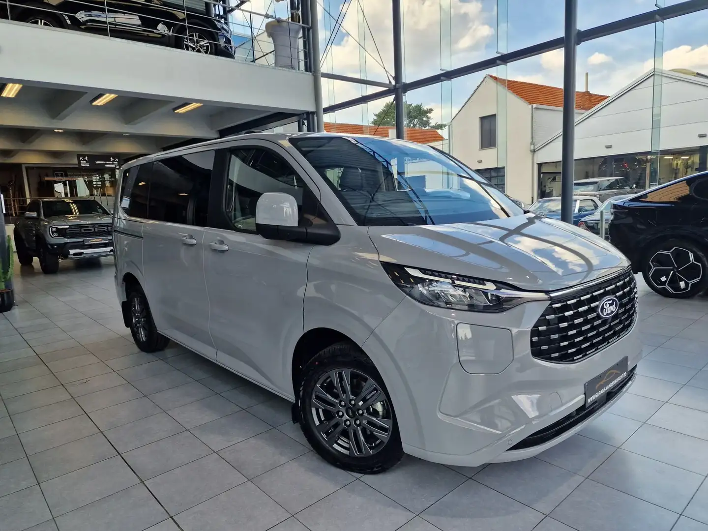 Ford Tourneo Custom TITANIUM PLUG-IN HYBRID AUTOMAAT LEDER 5J WAARBORG - 1