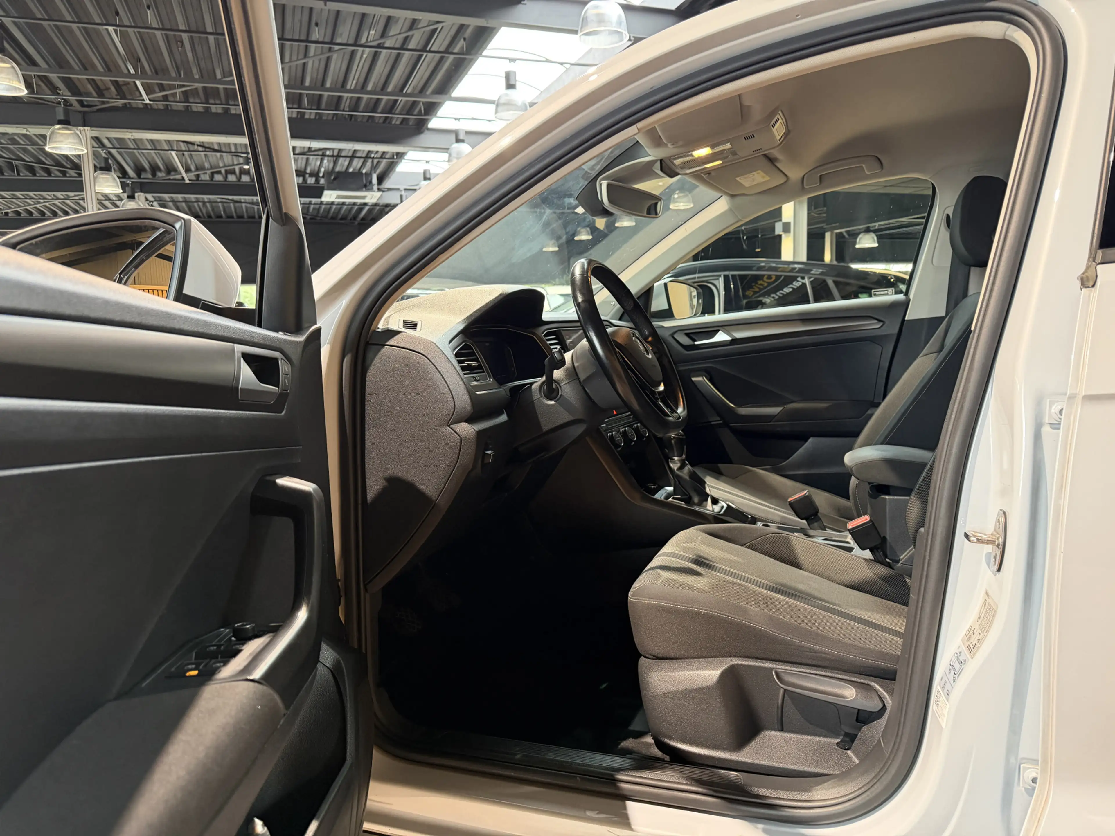 Volkswagen T-Roc 1.0 TSI Style NAVIGATIE | SUPER MOOIE AUTO OM TE Z — photo 9