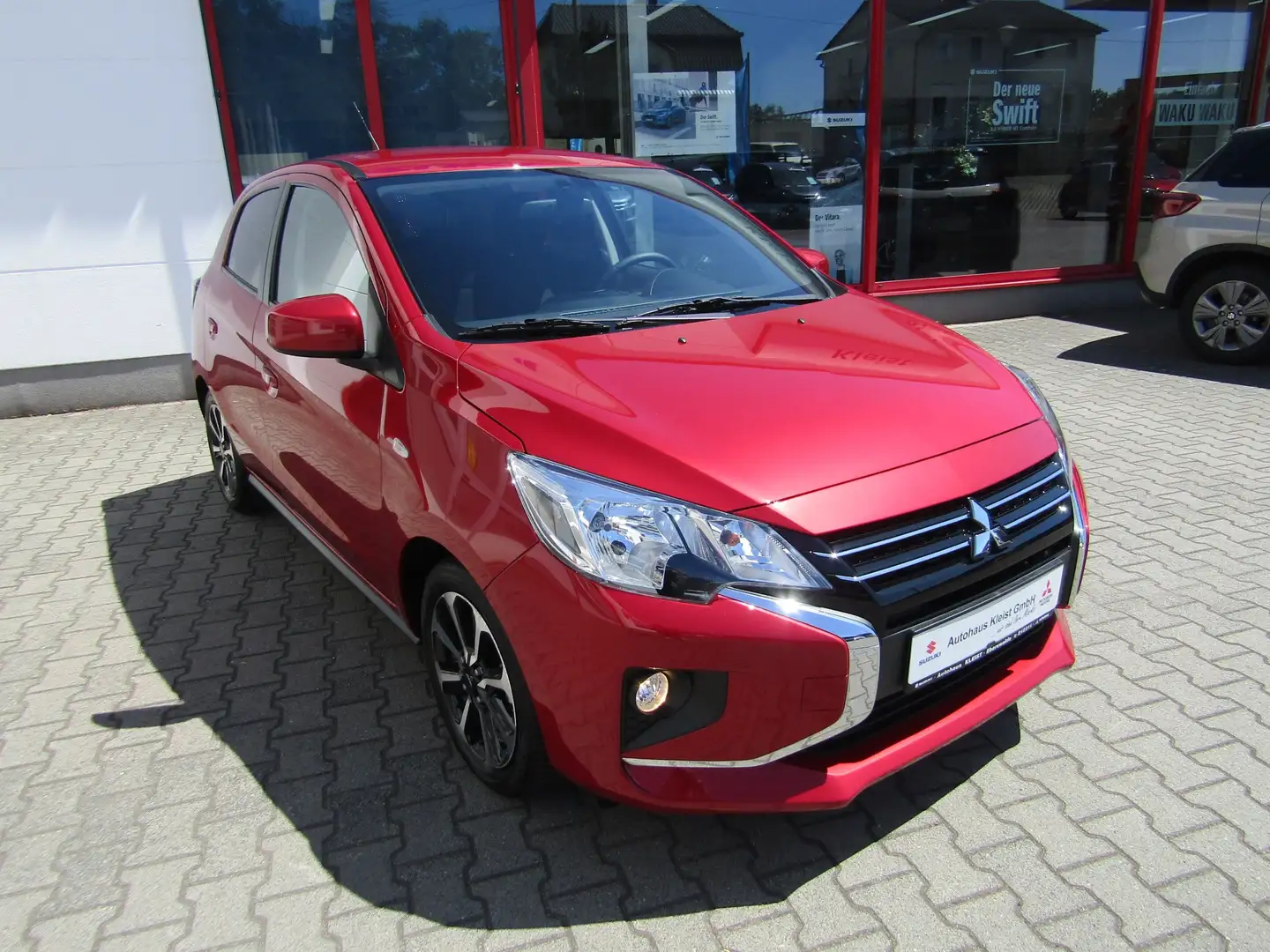 Mitsubishi Space Star 1.2 CVT Intro Edition+  Navigation Allwetter FSP Rood - 1
