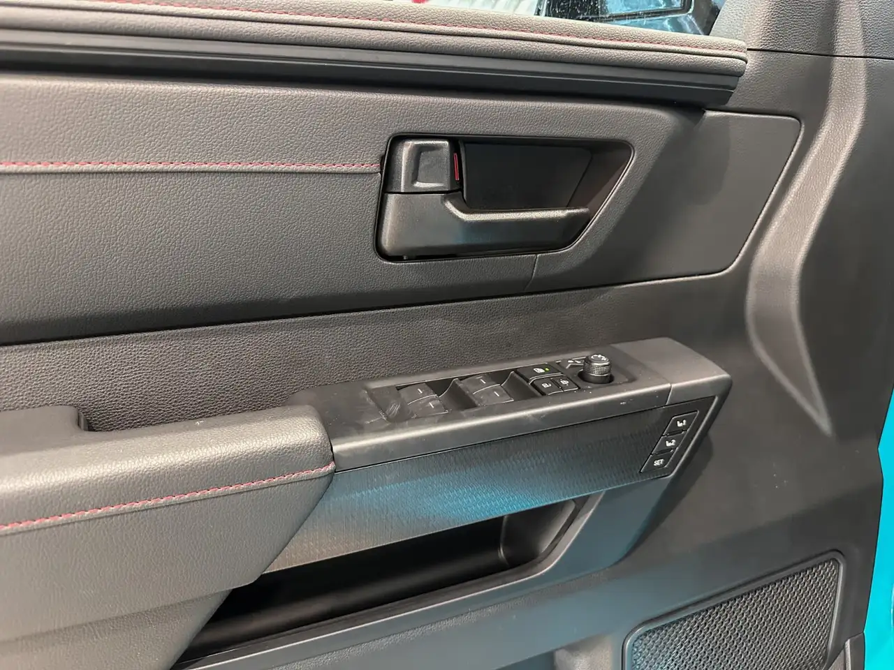 Toyota Tundra снимка Toyota Tundra