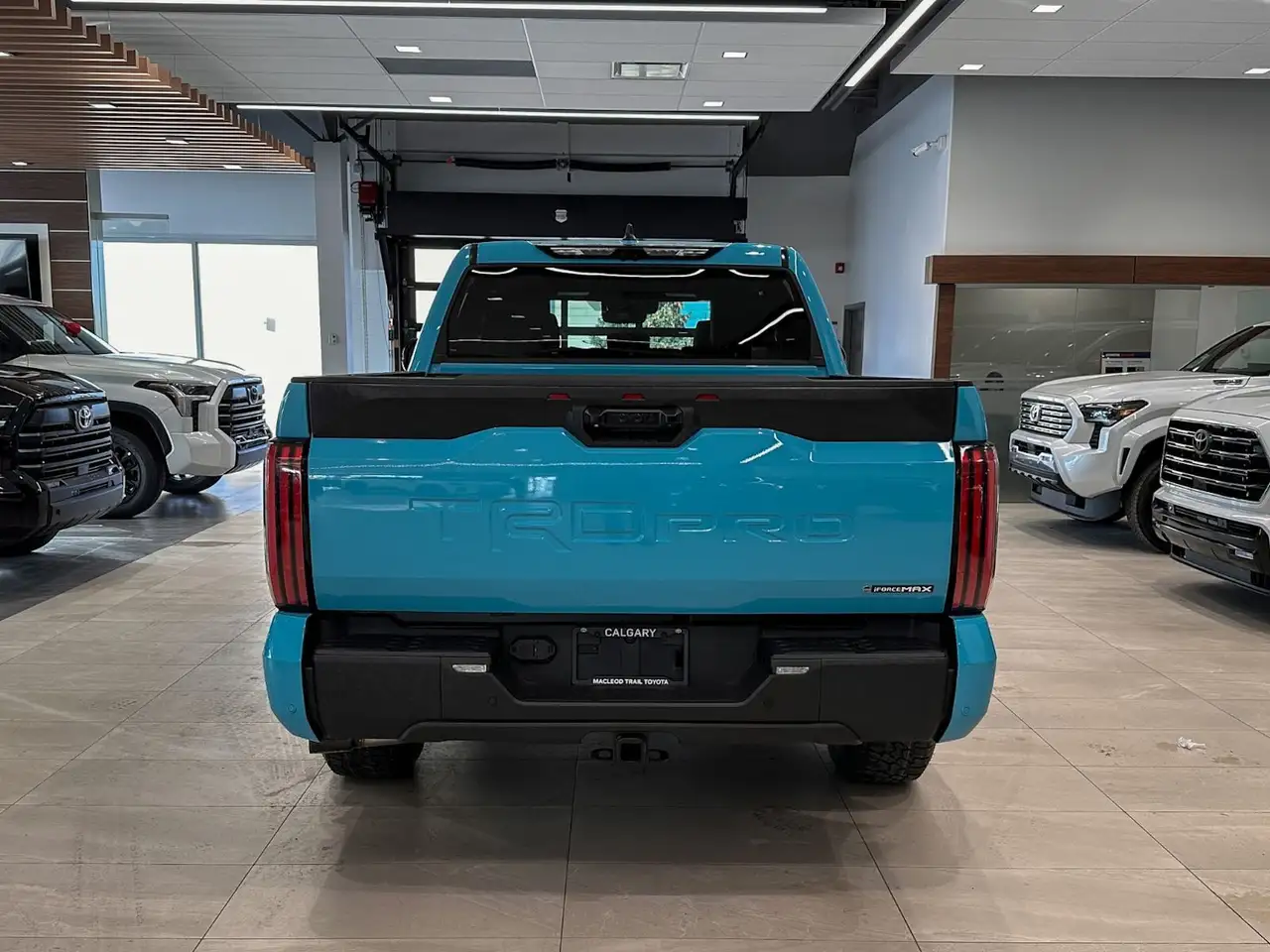Toyota Tundra снимка Toyota Tundra