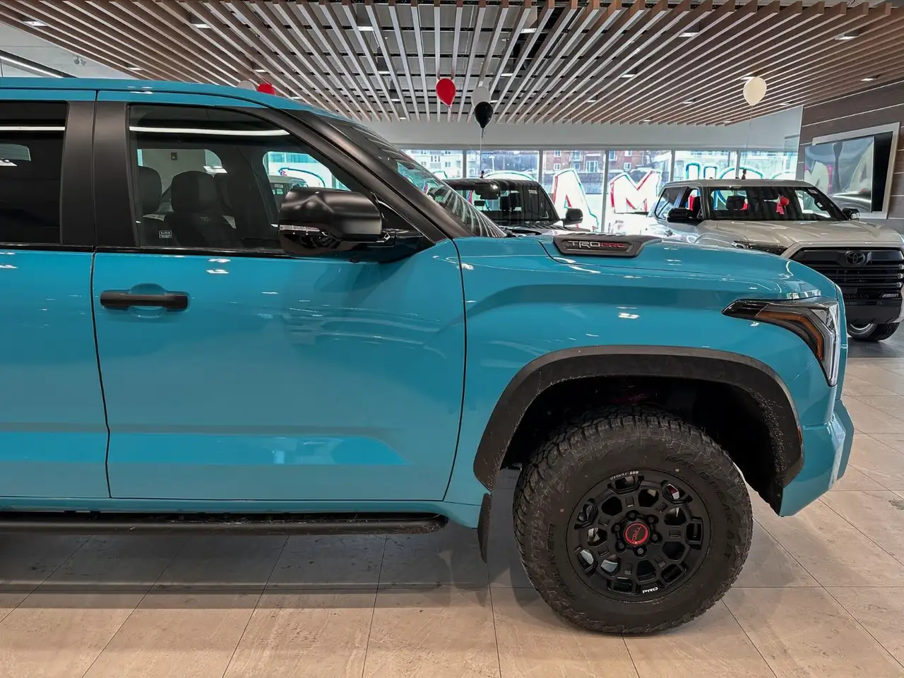 Toyota Tundra снимка Toyota Tundra