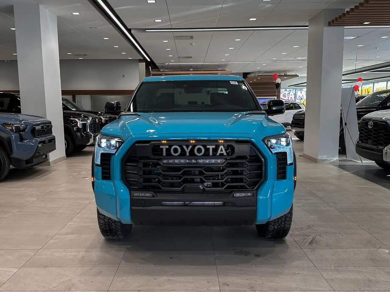 Toyota Tundra снимка Toyota Tundra