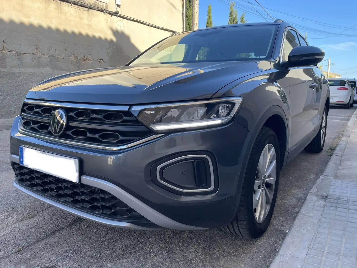 Volkswagen T-Roc 1.0 TSI Life 81kW - 1