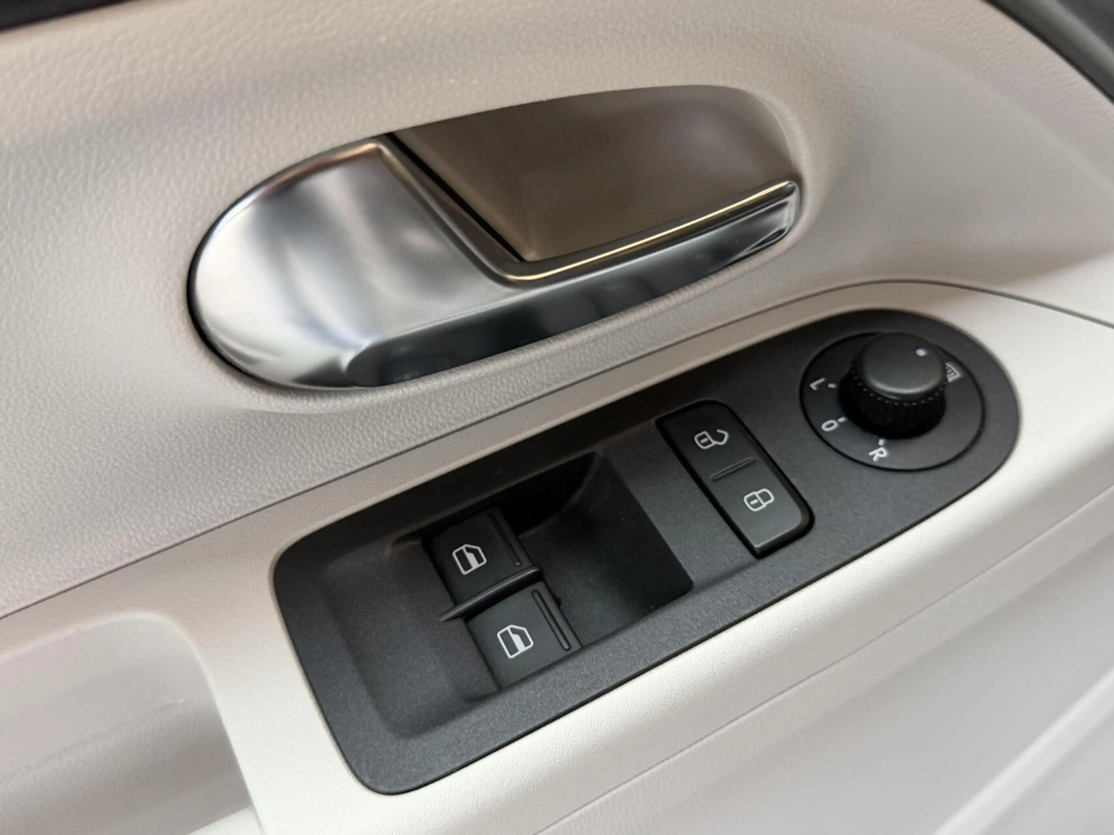 Volkswagen e-up! SoH 82,82% Climate & cruise control | Extra Getint — photo 5