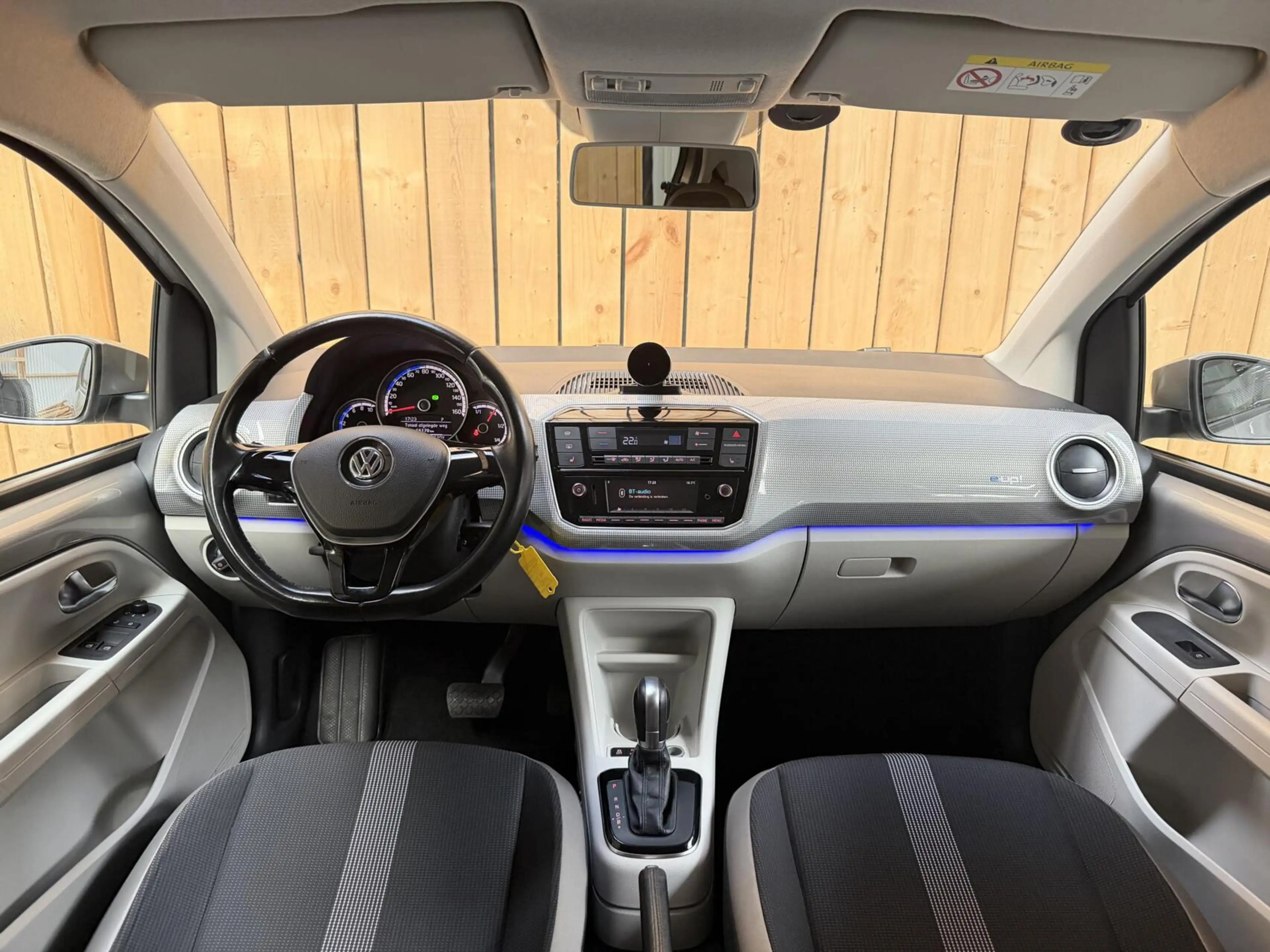 Volkswagen e-up! SoH 82,82% Climate & cruise control | Extra Getint — photo 3