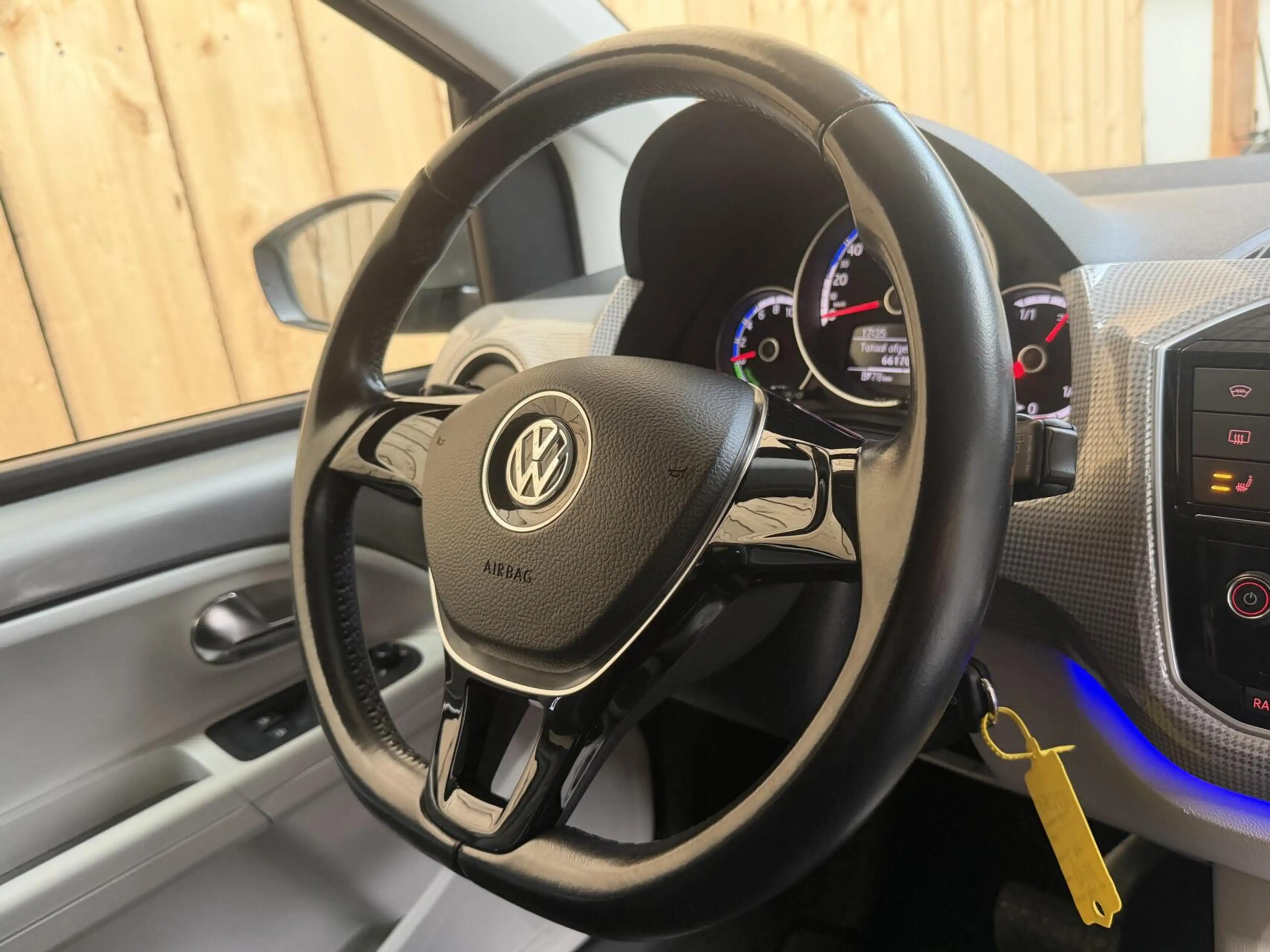 Volkswagen e-up! SoH 82,82% Climate & cruise control | Extra Getint — photo 46