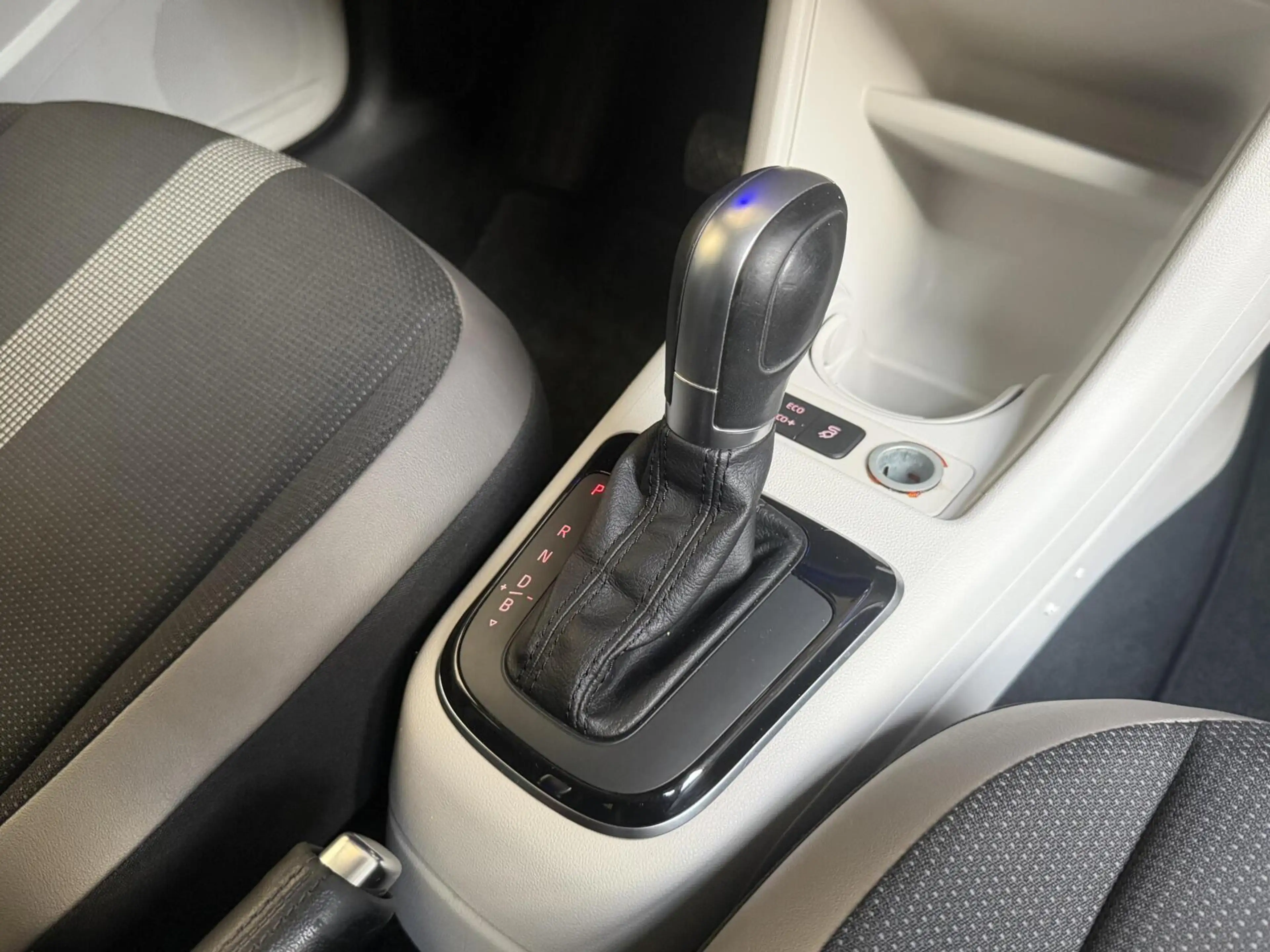 Volkswagen e-up! SoH 82,82% Climate & cruise control | Extra Getint — photo 45