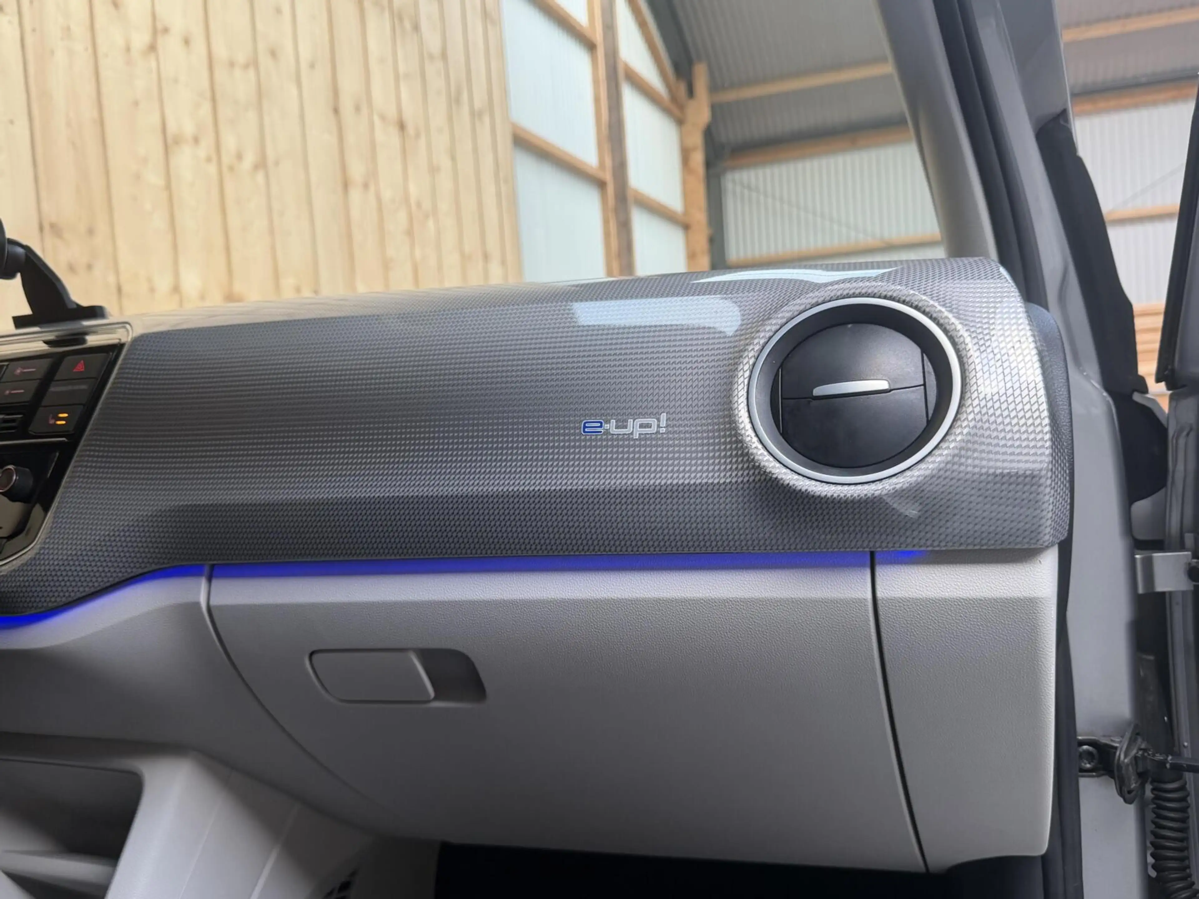 Volkswagen e-up! SoH 82,82% Climate & cruise control | Extra Getint — photo 44