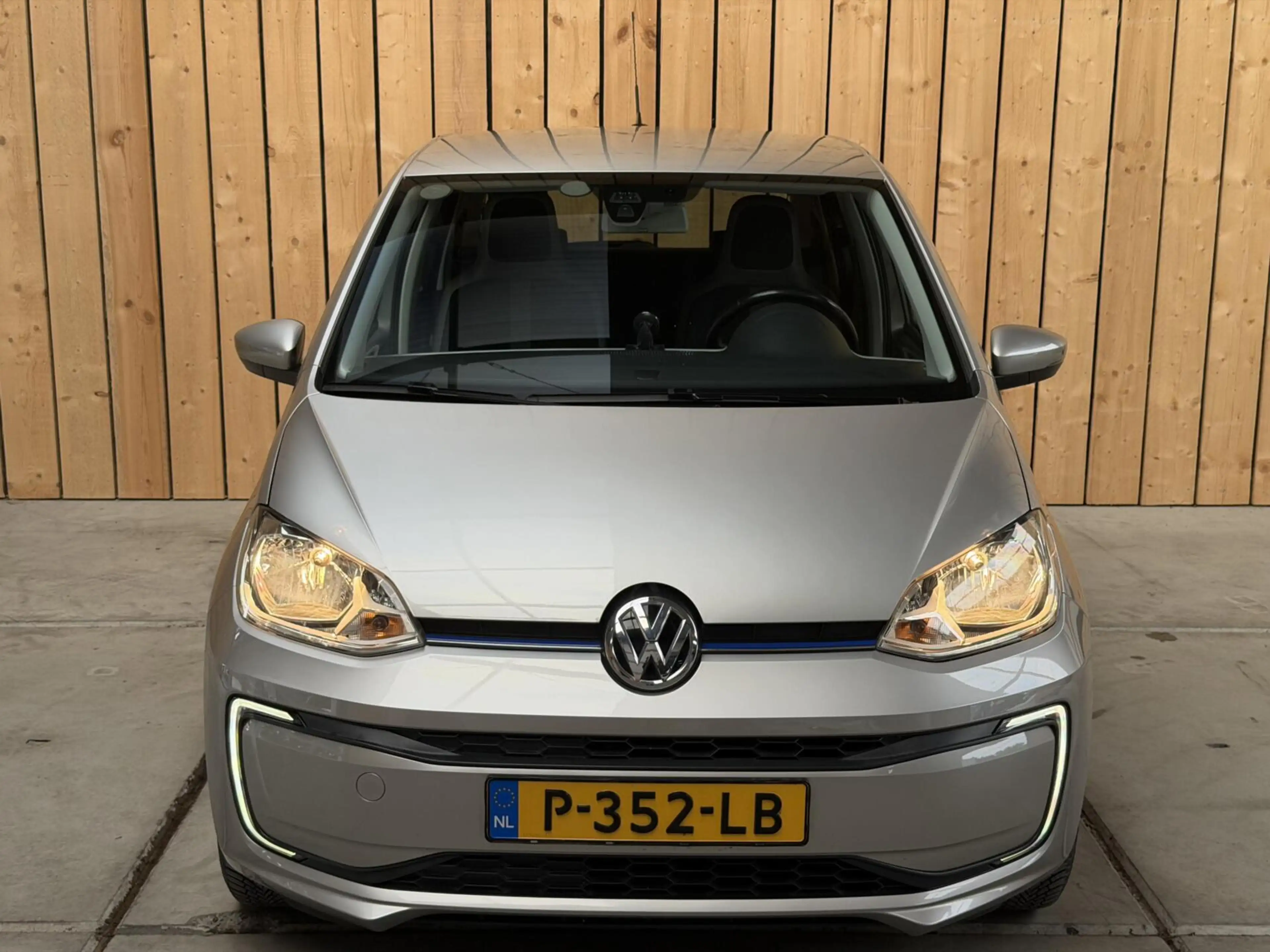Volkswagen e-up! SoH 82,82% Climate & cruise control | Extra Getint — photo 50