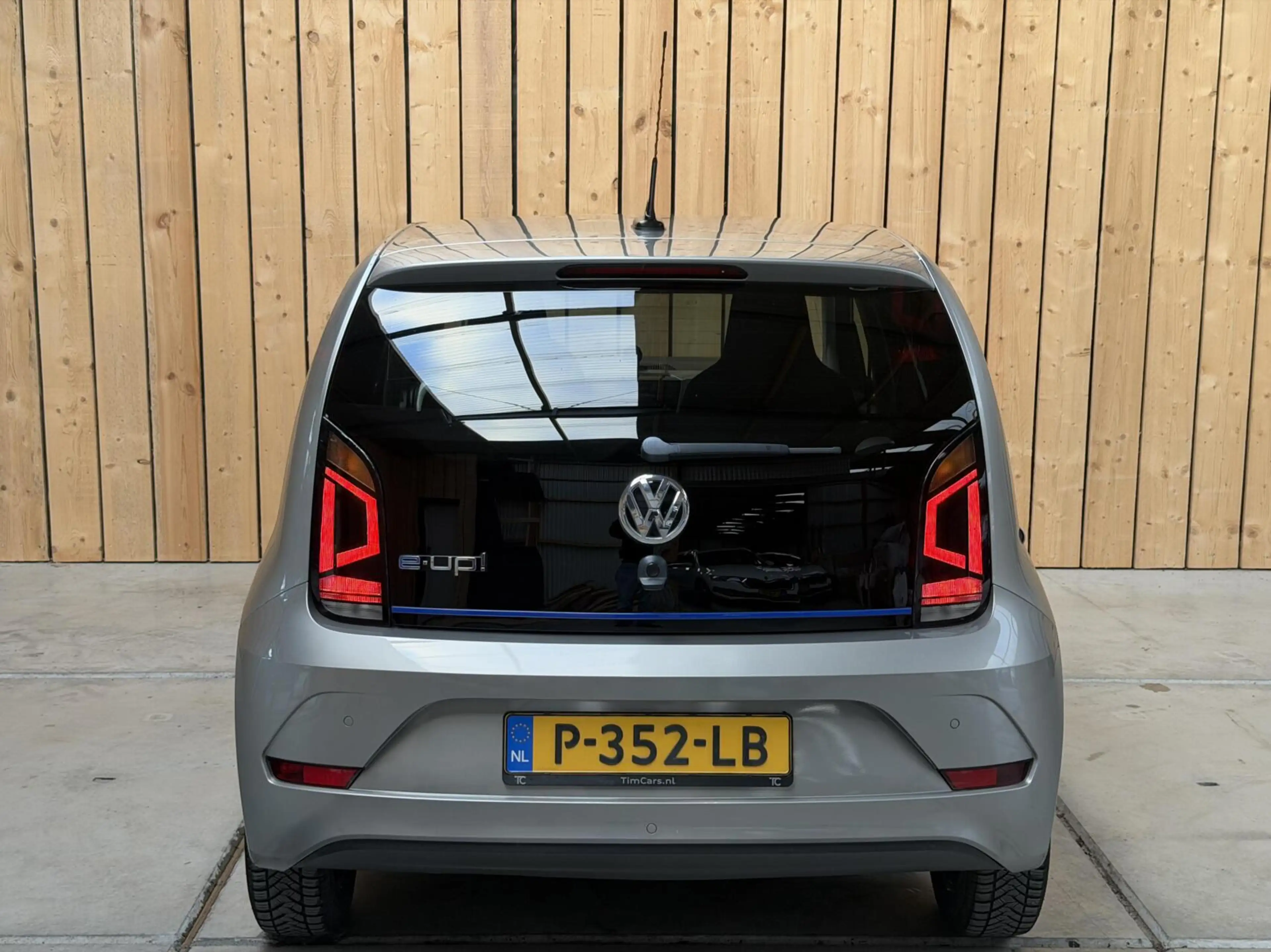 Volkswagen e-up! SoH 82,82% Climate & cruise control | Extra Getint — photo 47