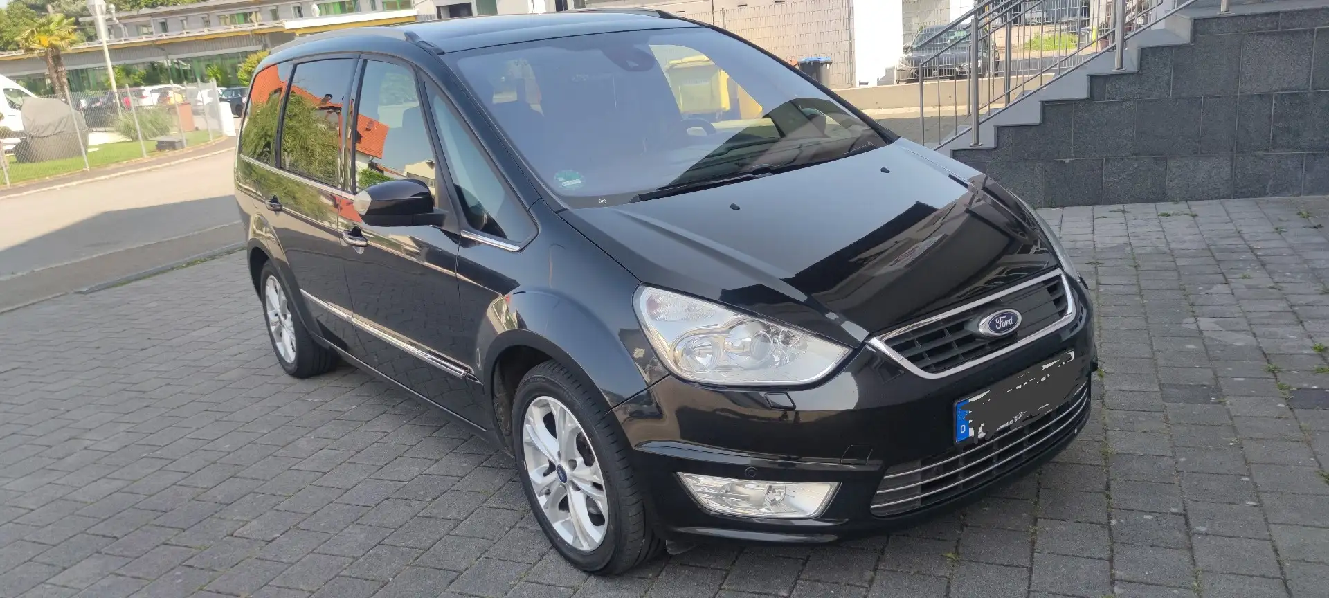 Ford Galaxy 2.2 TDCi DPF Aut. Titanium - 2