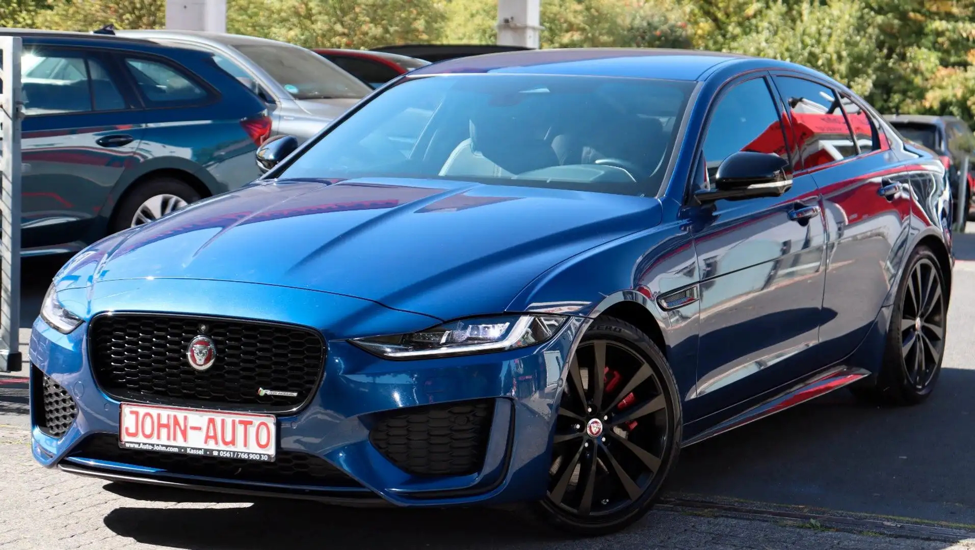 Jaguar XE R-Dynamic Black AWD *1.Hd*360 Kamera*LED* Blau - 1