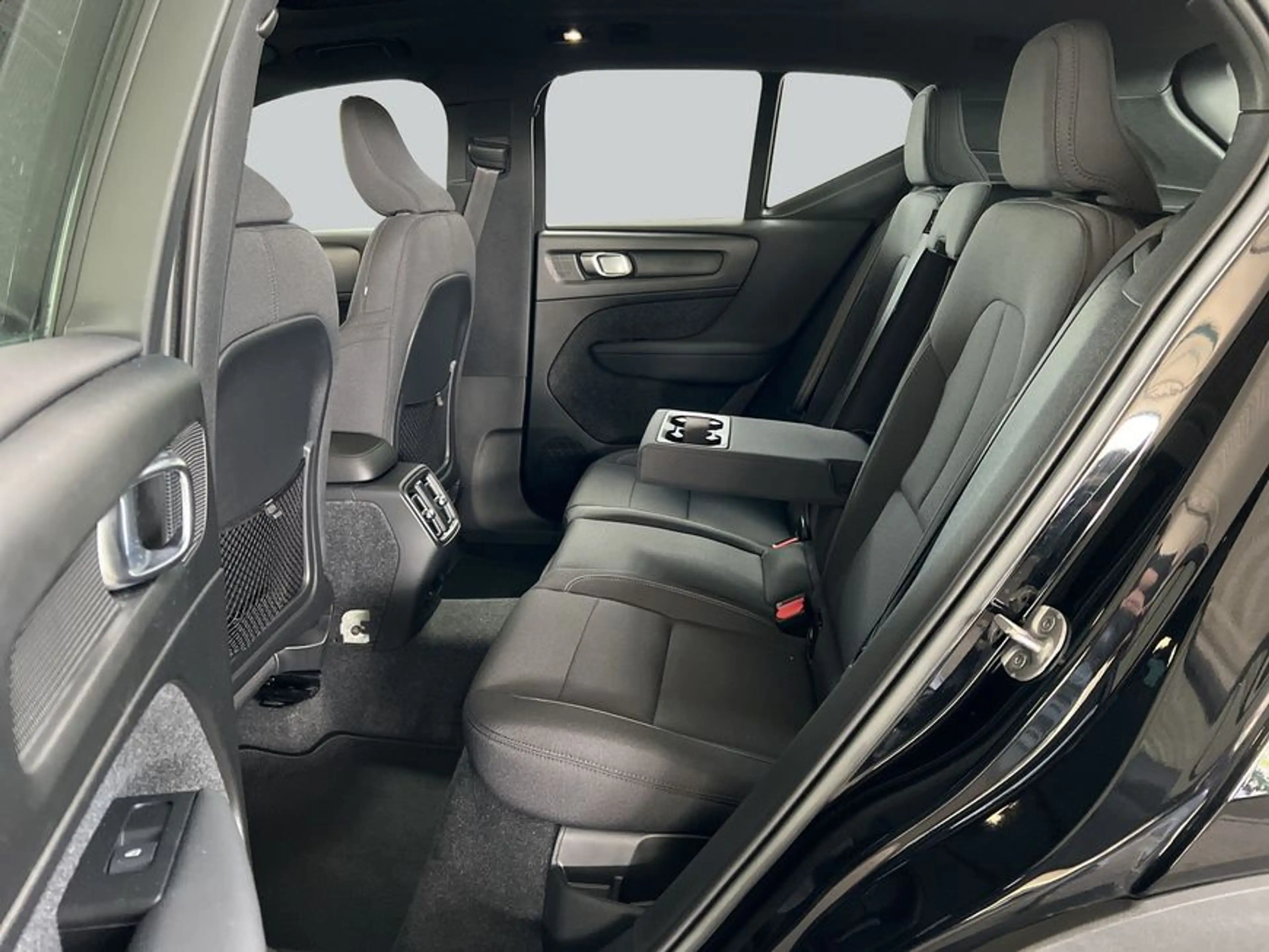 Volvo XC40 XC40 Recharge PRO Glasd 360° Voll-LED 1.Hand — photo 11