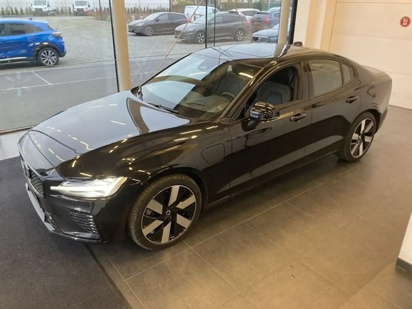 Volvo S60 ULTIMATE DARK T8 PHEV AWD AUTOMAAT FULL OPTION Noir - 2