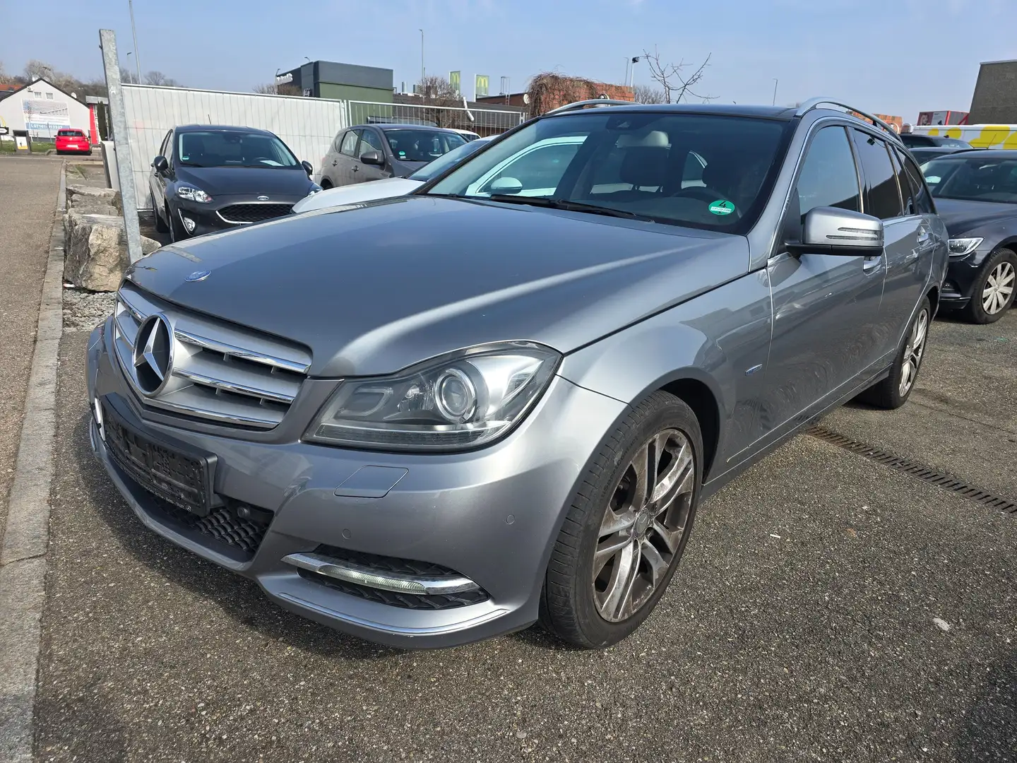 Mercedes-Benz C 220 C-220 CDI Automatik BlueEFFICIENCY Avantgarde Grau - 1