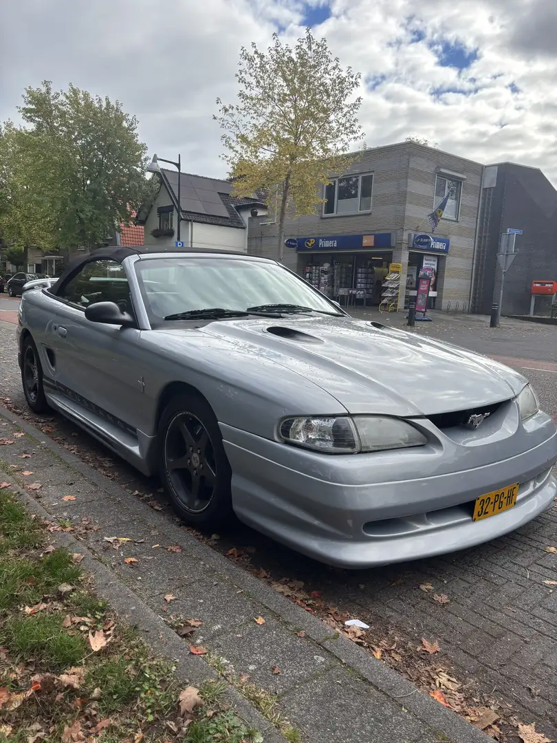 Ford Mustang 5.0 V8 Convertible Grigio - 1