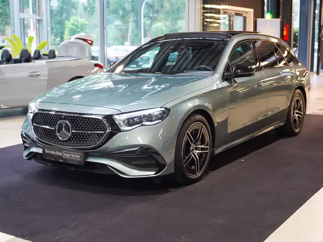 Mercedes-Benz E-Class view 10