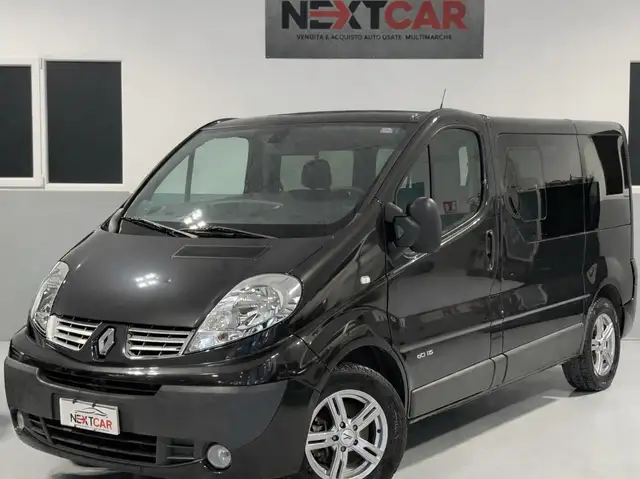 Renault Trafic 2.0 Passenger 7 POST! 115CV