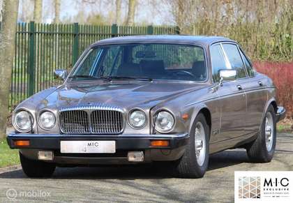 Jaguar Sovereign Daimler Double Six