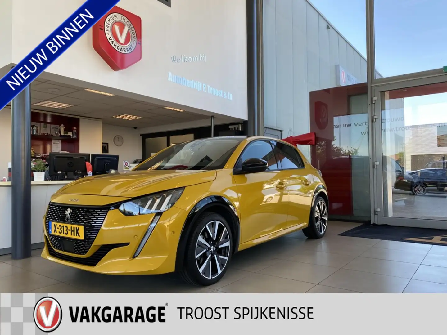 Peugeot 208 1.2 PureTech Allure,GT Line,100Pk,Apple Carplay An Yellow - 1