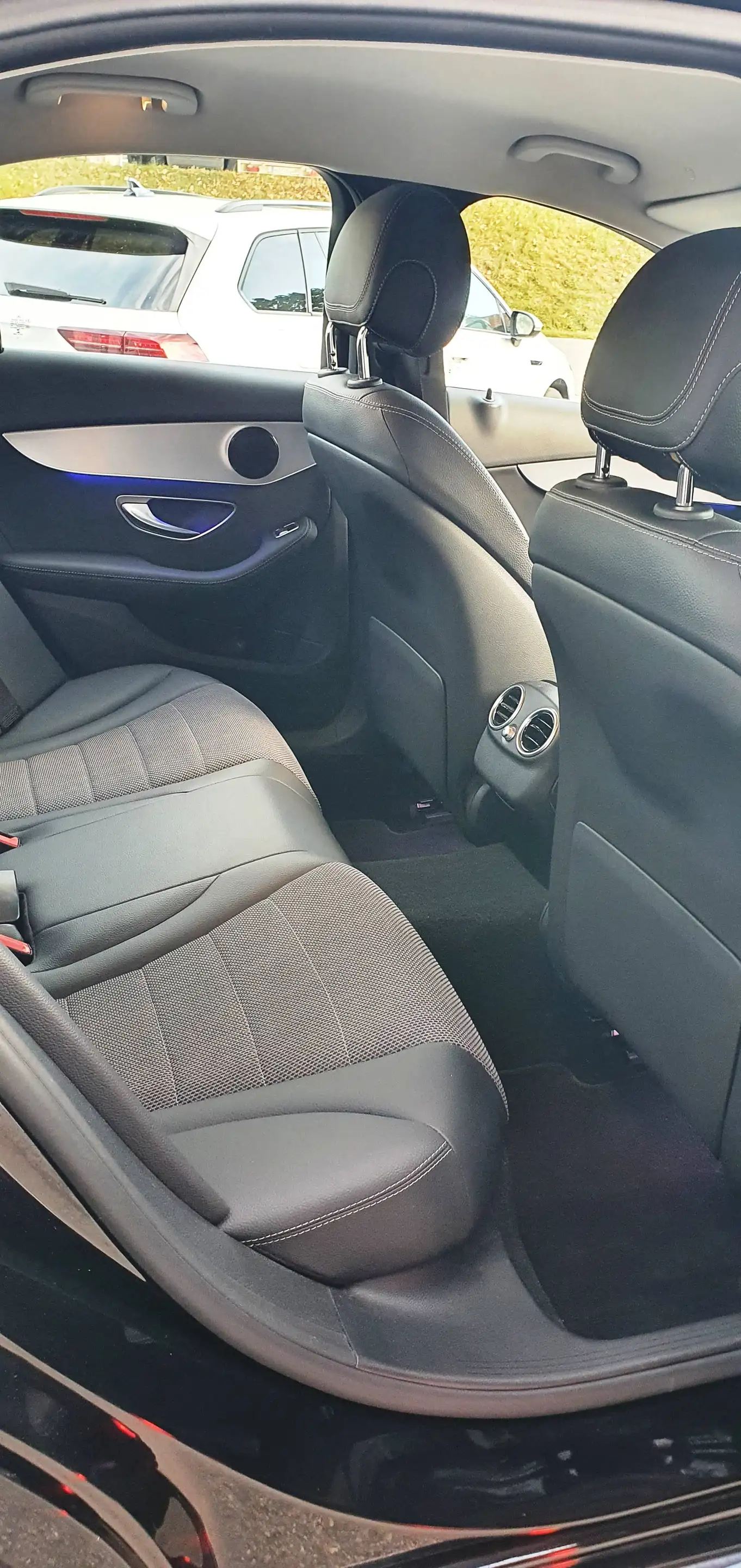 Mercedes-Benz C 300 C 300 Limousine G-Tronic Avantgarde — photo 12