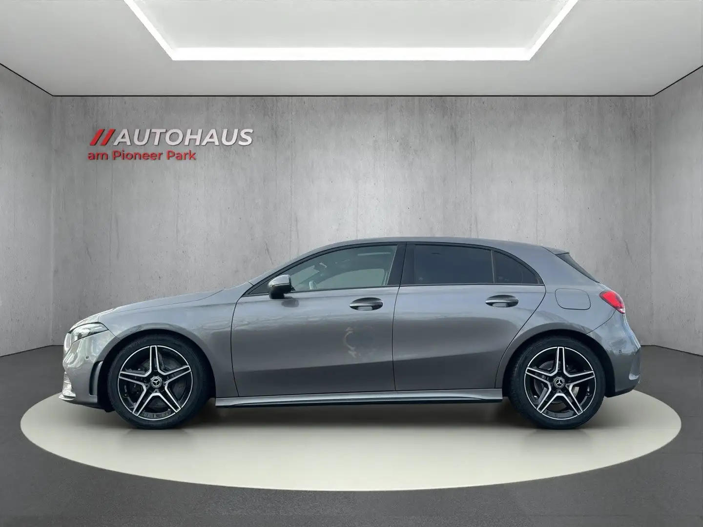 Mercedes-Benz A 250 AMG Line*WIDESCREEN*Pano*LED*Kamera*Keyl Gris - 2