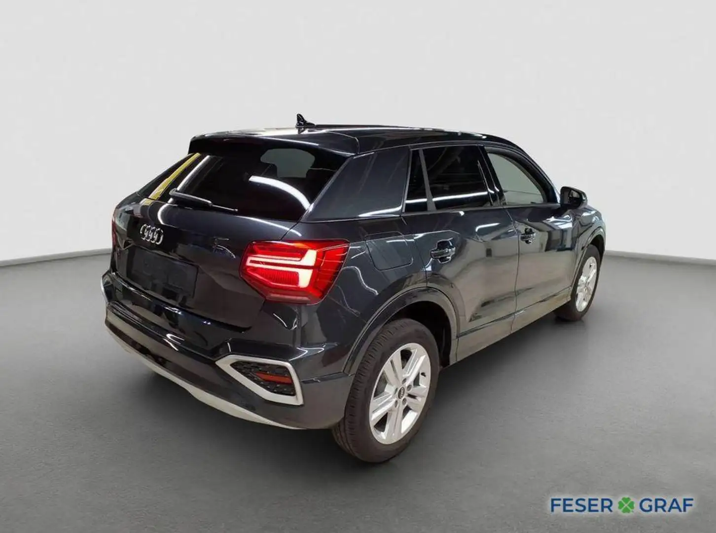 Audi Q2 35 TFSI Pano-AHK-Matrix-Kamera Grijs - 2