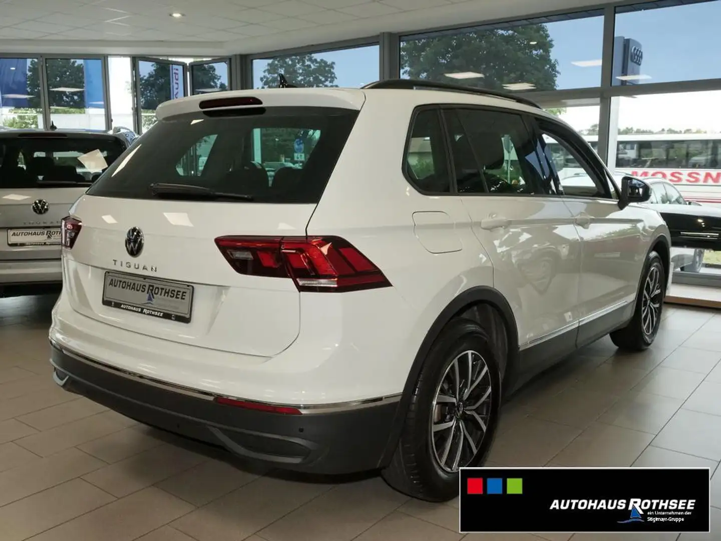 Volkswagen Tiguan Life 1.5 TSI ACC+LED+NAVI+Alu-17`+Sitzhzg Weiß - 2
