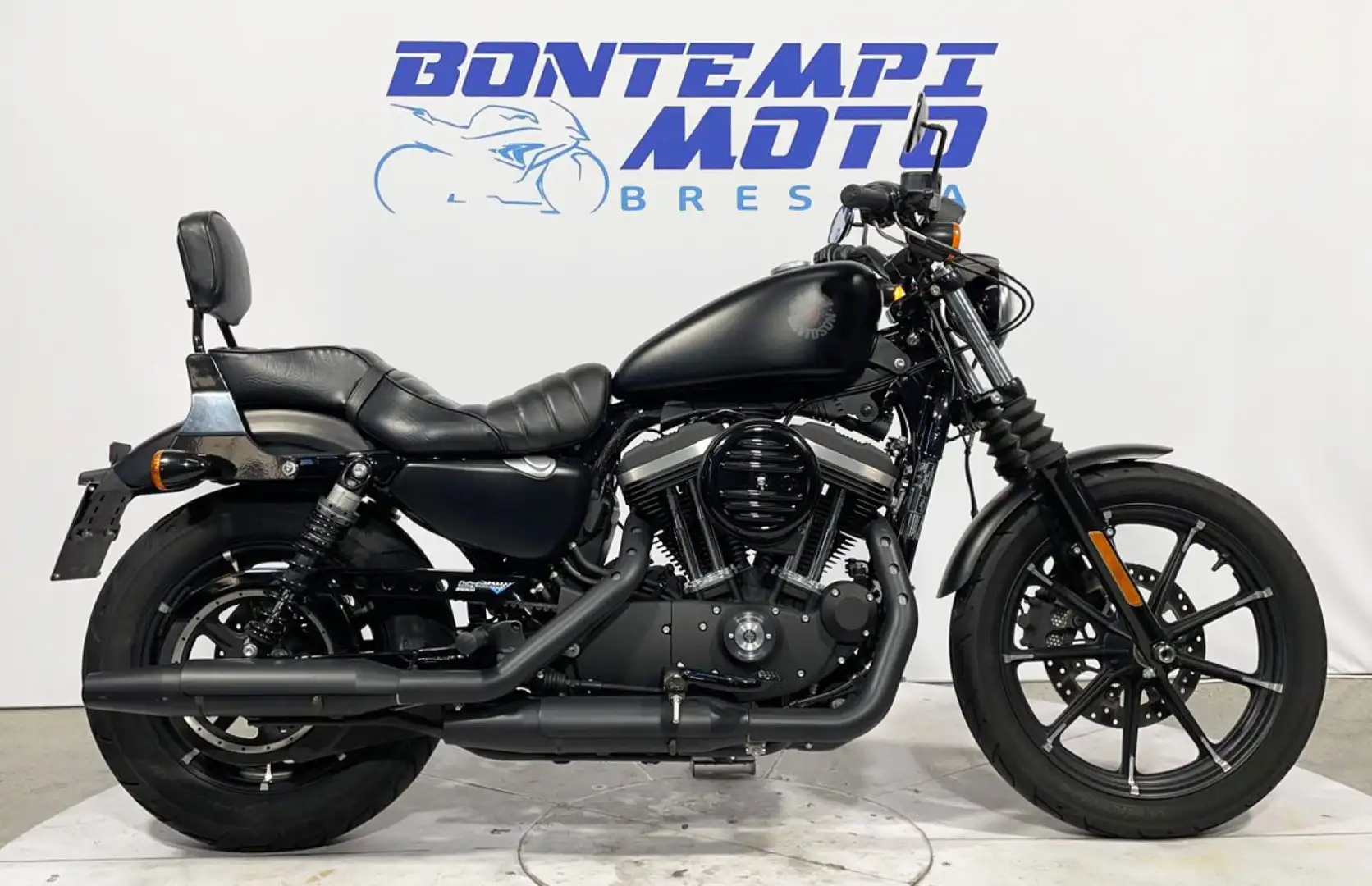 Harley-Davidson Iron 883 2020 VERS IRON - SOLO  KM 4000 Negru - 1