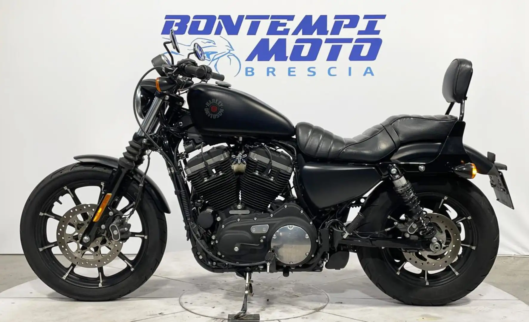 Harley-Davidson Iron 883 2020 VERS IRON - SOLO  KM 4000 Negru - 2