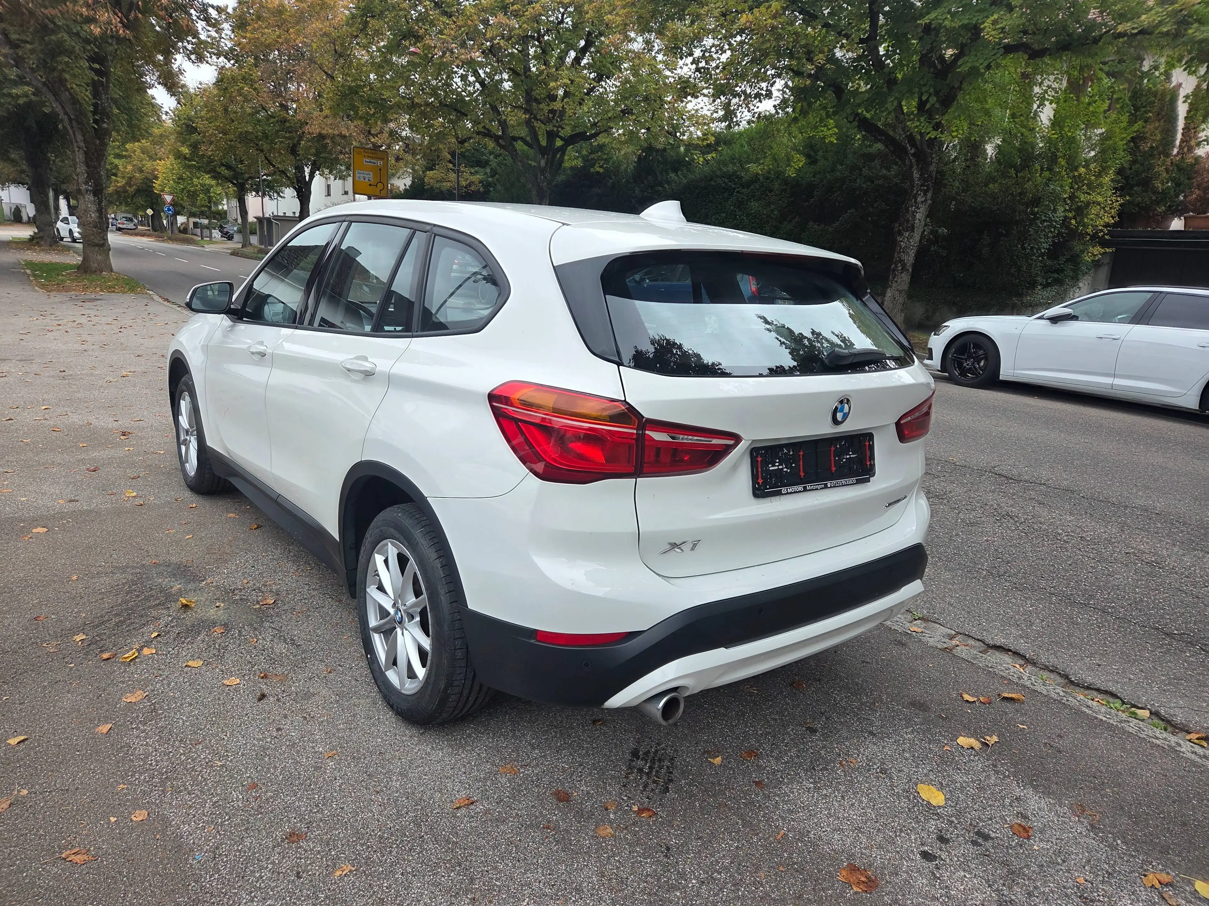 BMW X1 sDrive 18 i Advantage — photo 11