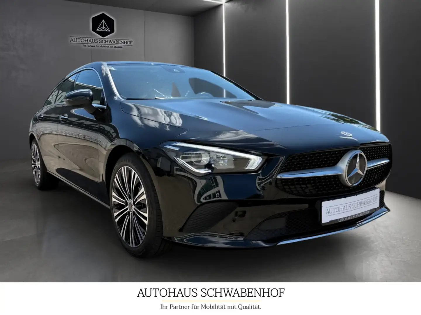 Mercedes-Benz CLA 200 Progressive | Leder | LED | 360° Kamera | Keyless Zwart - 2