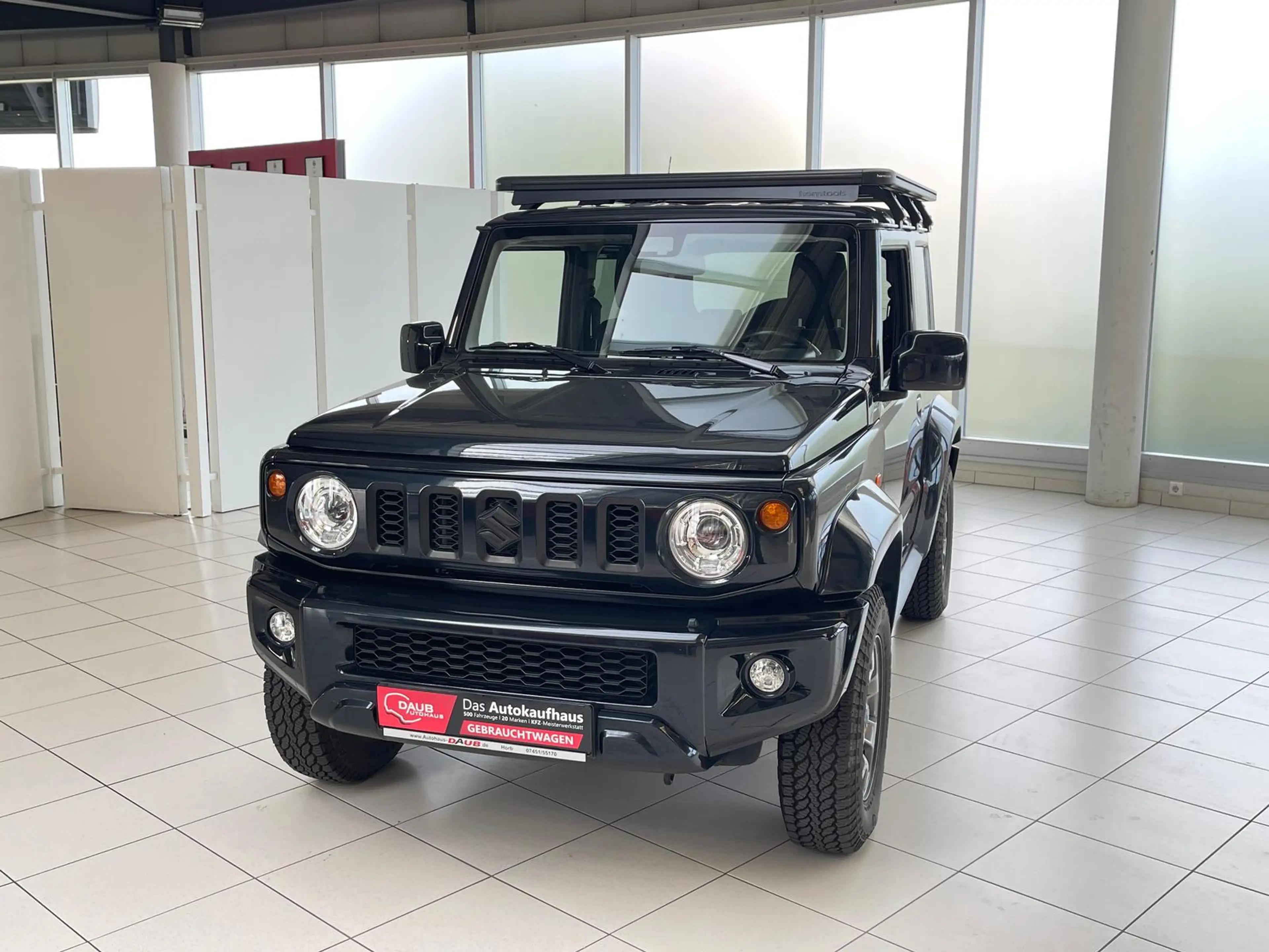 Suzuki Jimny Comfort+AllGrip+Navi+AHK+LED+4-Sitzer+Dachträger++ — photo 2