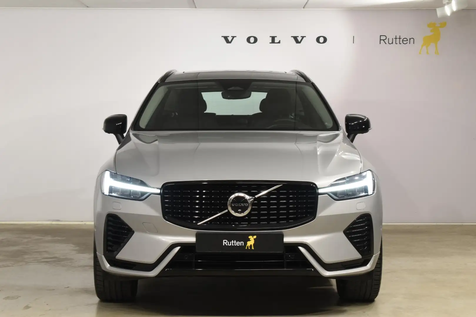 Volvo XC60 T6 350PK Automaat Plug-in Hybrid AWD Ultra Dark / Gris - 2