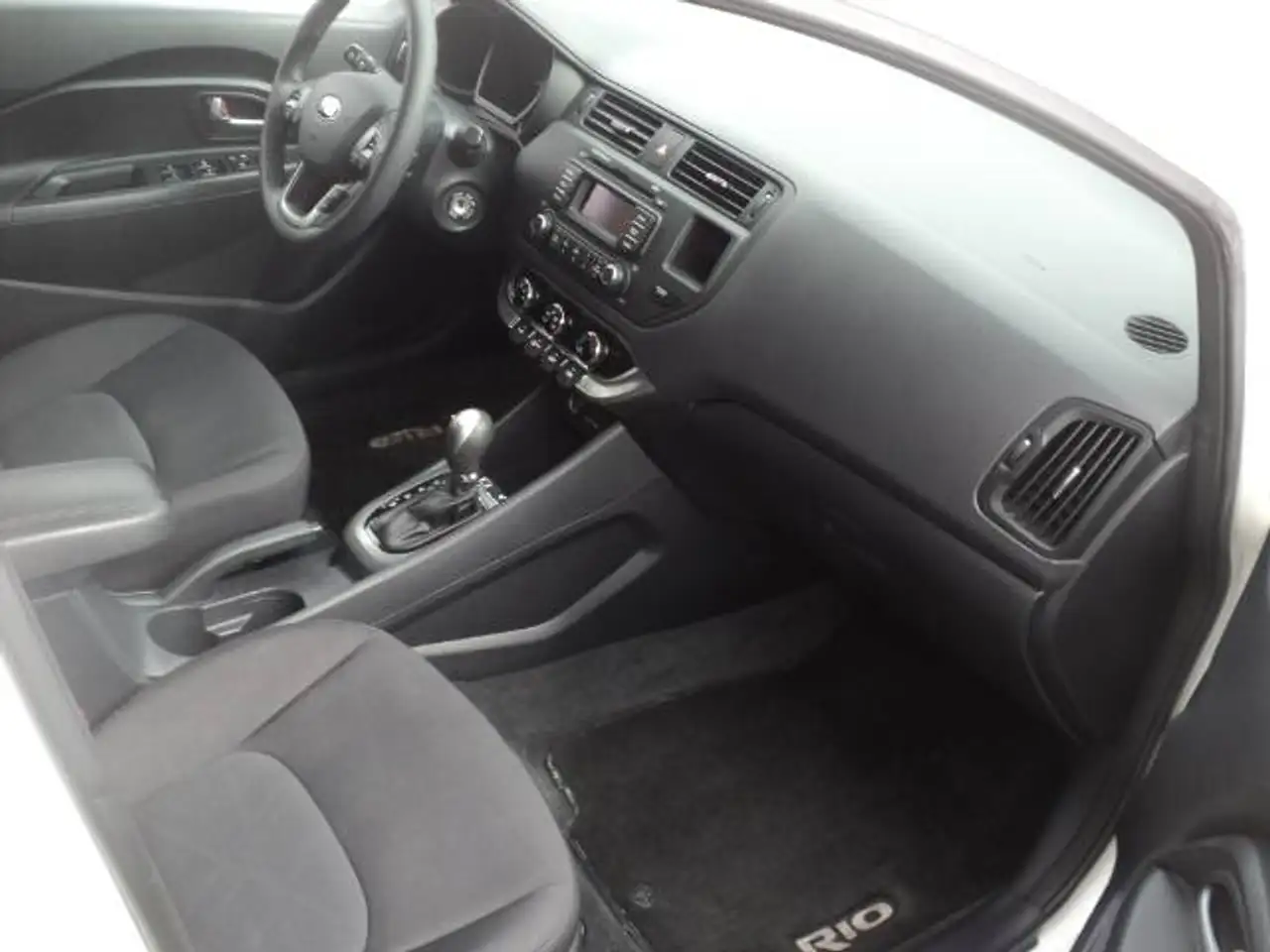 Kia Rio снимка Kia Rio