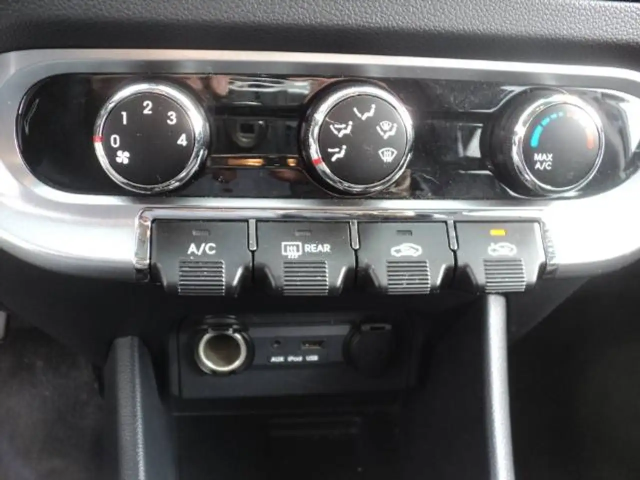 Kia Rio снимка Kia Rio
