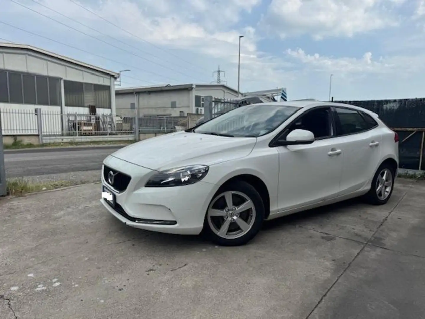 Volvo V40 D2 Geartronic Business Bianco - 2