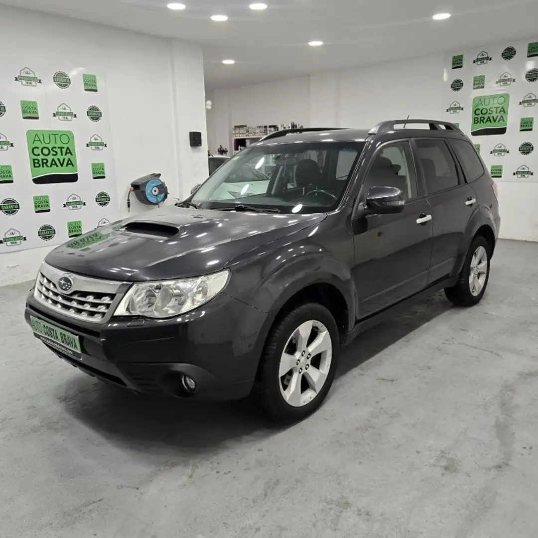 Subaru Forester 2.0TD Sport Plus Gris - 2