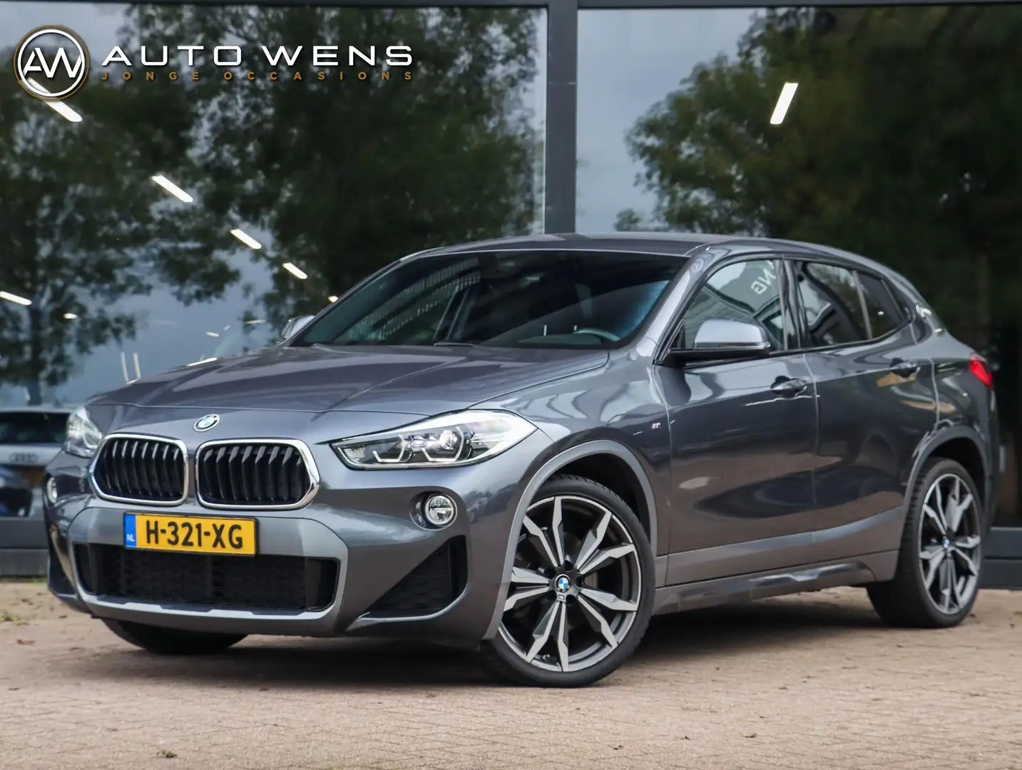 BMW X2 sDrive20i High Executive M Sport Automaat Gris - 1