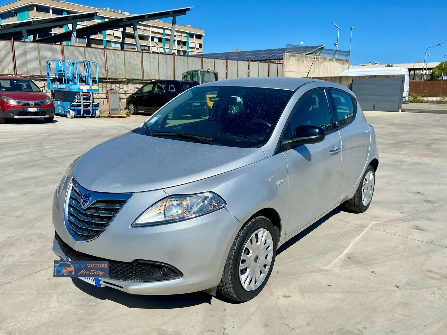 Lancia Ypsilon Ypsilon III 2011 1.2 8v Platinum ecochic Gpl 69cv Zilver - 1