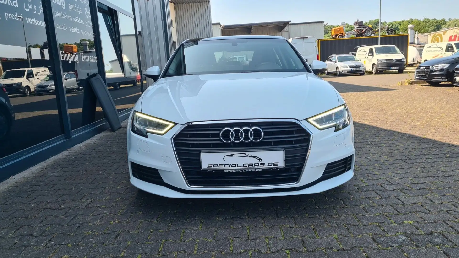 Audi A3 SB 1.0 TFSi S TRONIC - NAVI - LED - PANO - Blanc - 2