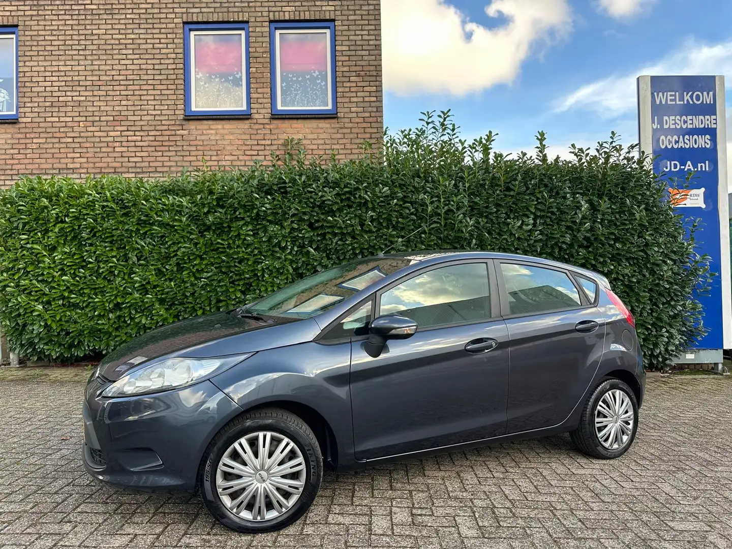 Ford Fiesta 1.4 Trend Airco, Elec.Pakket, Aux!!!! Gris - 1